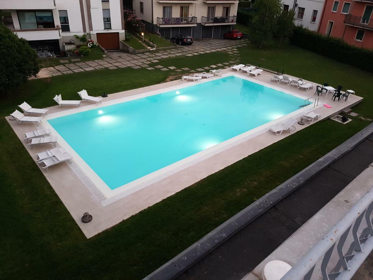 Casa Savoia Desenzano del Garda Exterior foto
