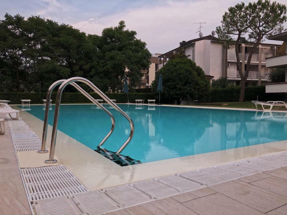 Casa Savoia Desenzano del Garda Exterior foto